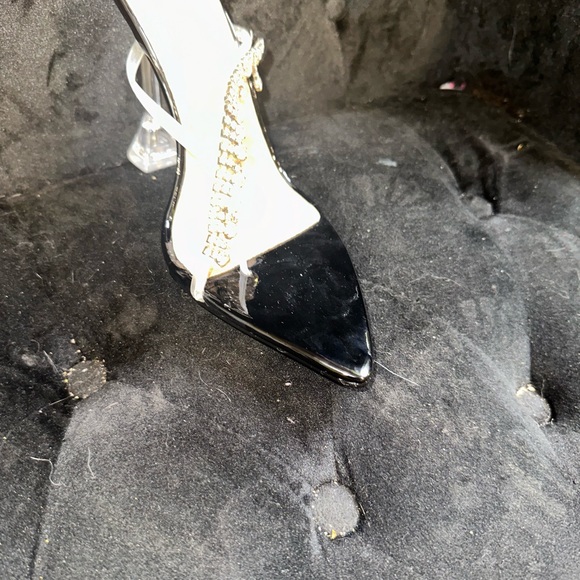 Ms. Fancy - Picture 3 of 3